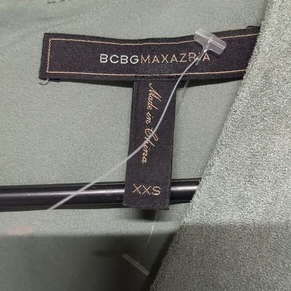 BCBG Max Azria Faux Suede Peplum V Neck Sleeveless Blouse Size XXS - Picture 3 of 5